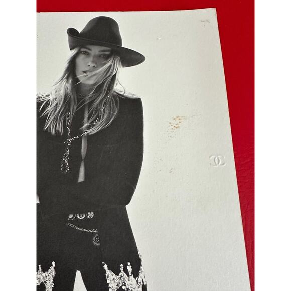 Chanel Louis Vuitton Gucci Fashion Magazines Books Various Collections - Picture 7 of 16